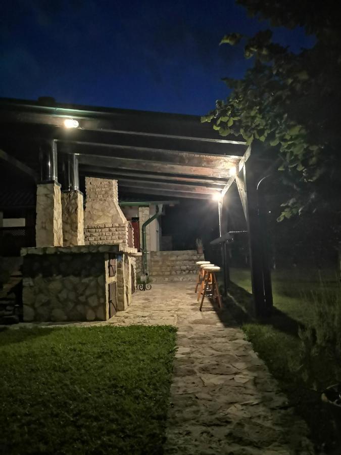 Mila Holiday Home Lohovo Ngoại thất bức ảnh